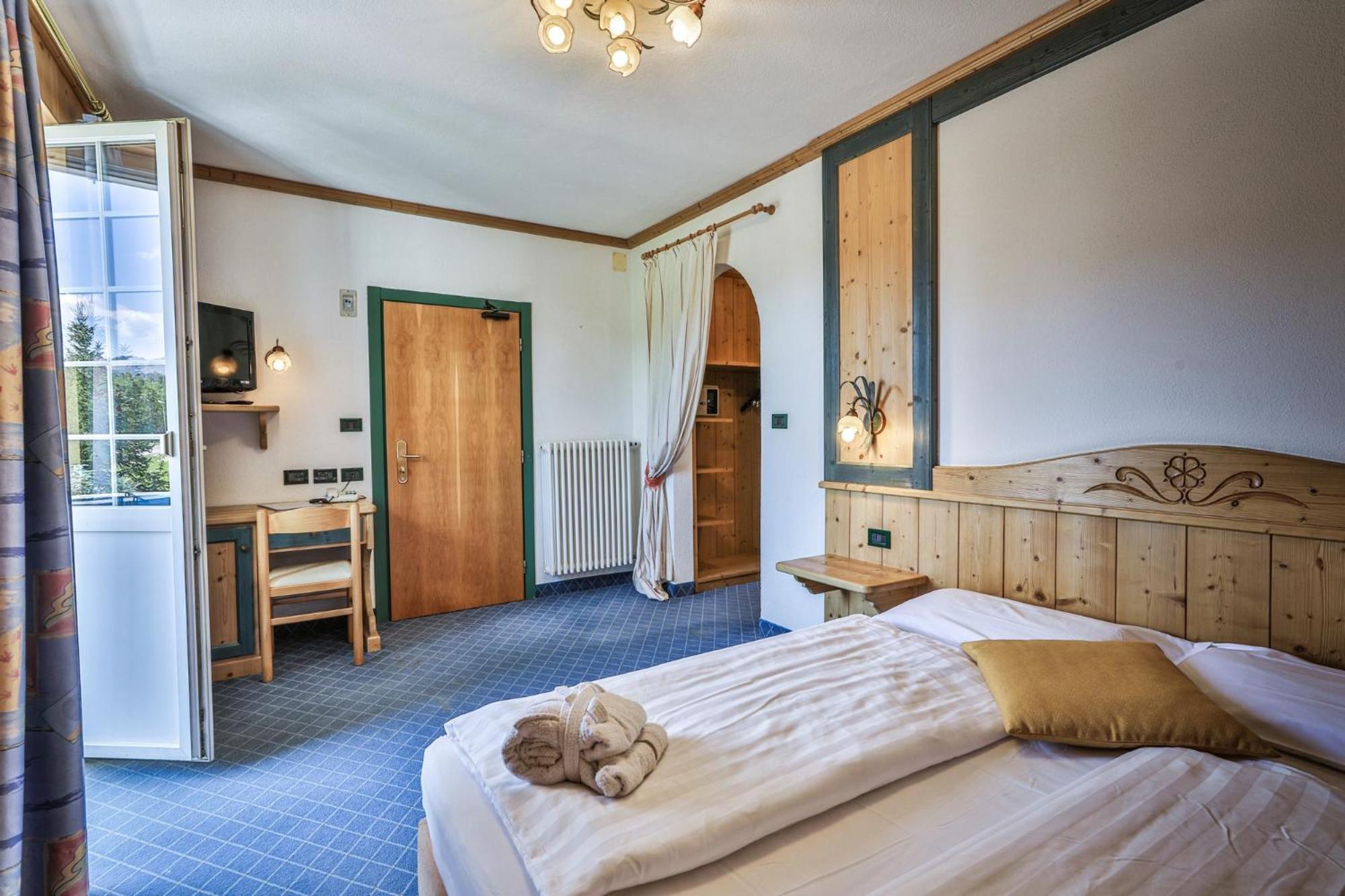 Mytime Hotels Savoy Vigo di Fassa Bilik gambar