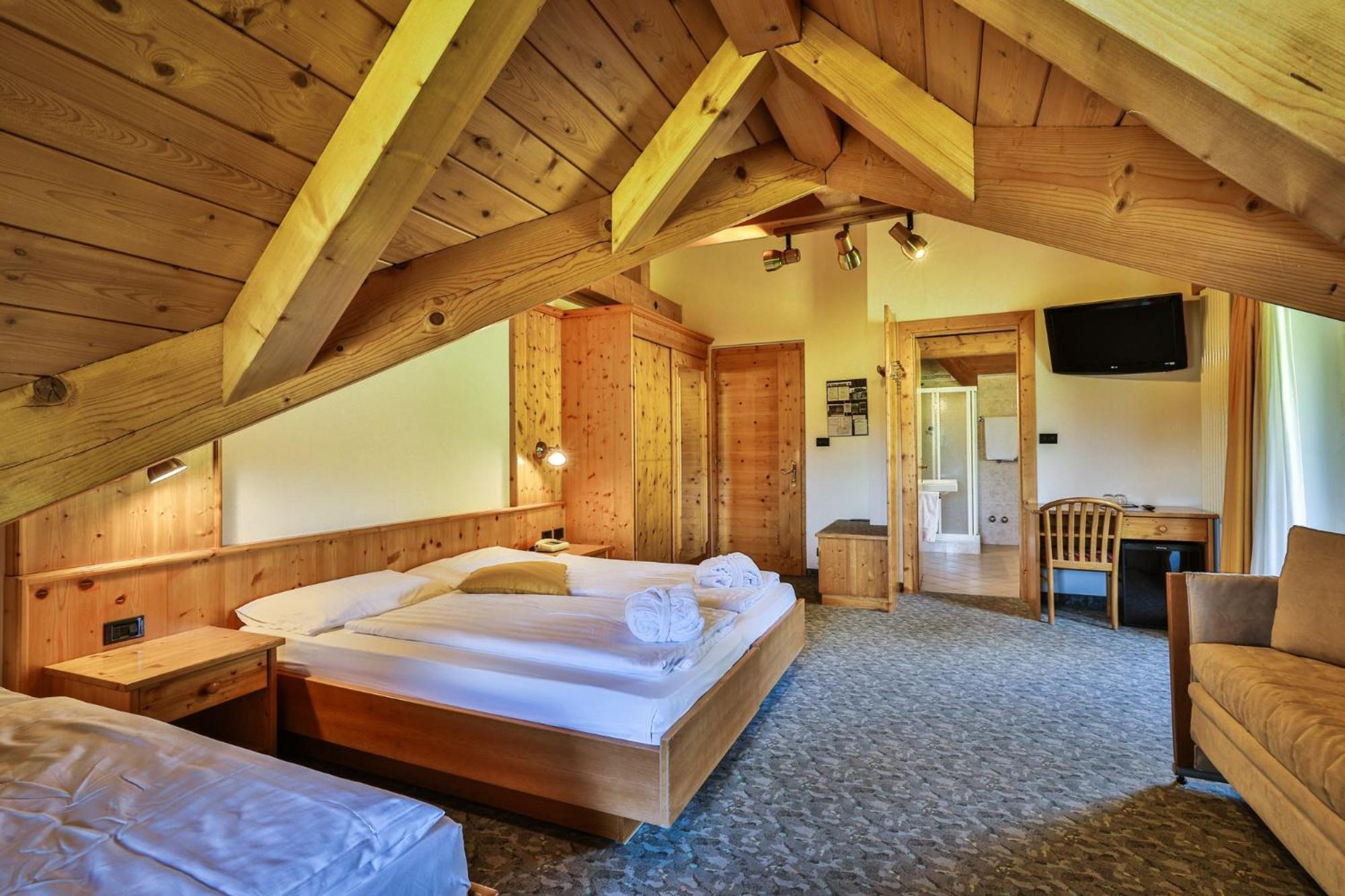 Mytime Hotels Savoy Vigo di Fassa Luaran gambar