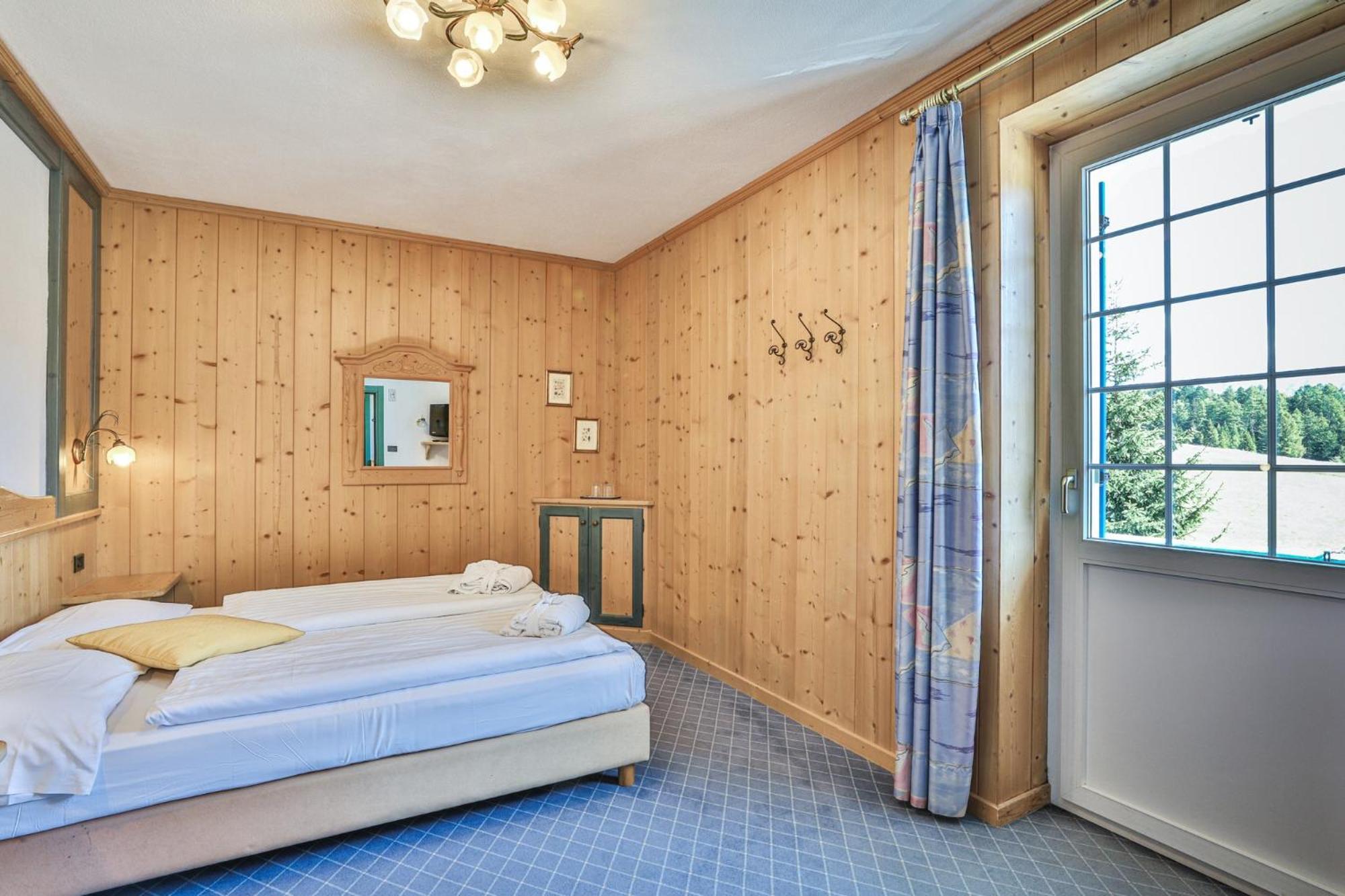 Mytime Hotels Savoy Vigo di Fassa Bilik gambar